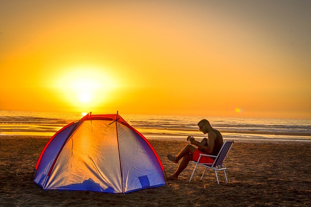 Faire du camping en bord de mer : nos trucs et astuces sous la tente