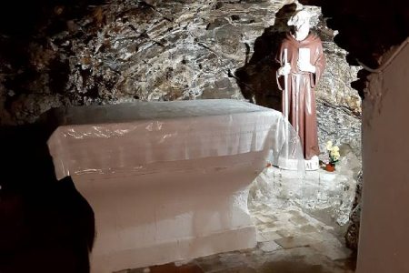 Que faire, que voir à Saint-Viaud : ses grottes, son église Saint-Vital et son lac
